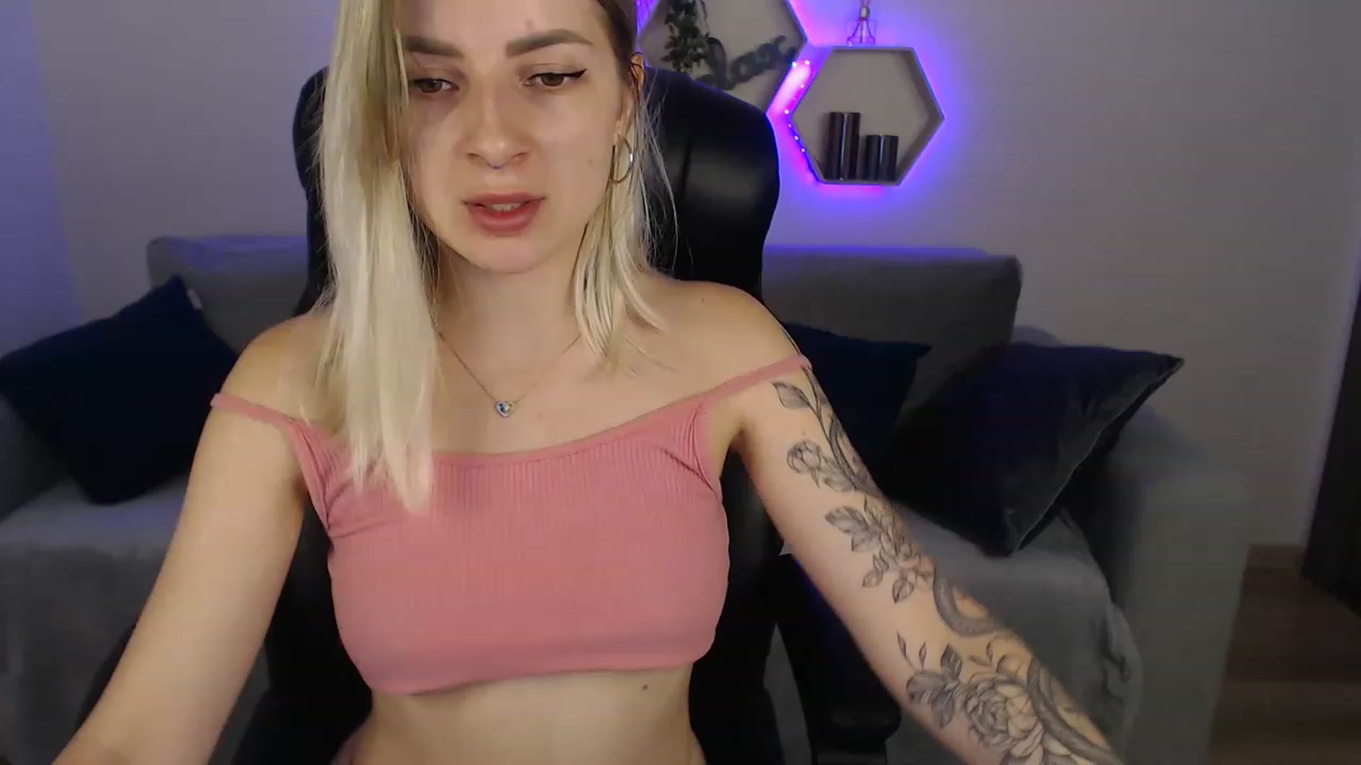 Gallery image thumbnail from NanaFox's myfreecams stream on, 07/27/2023, 09:41 image 14 of 20