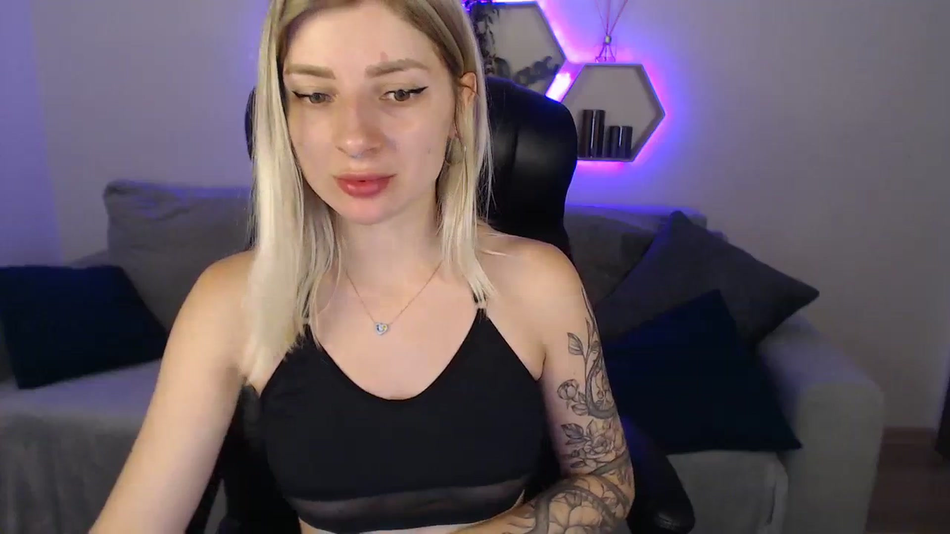 Gallery image thumbnail from NanaFox's myfreecams stream on, 07/29/2023, 09:42 image 18 of 20