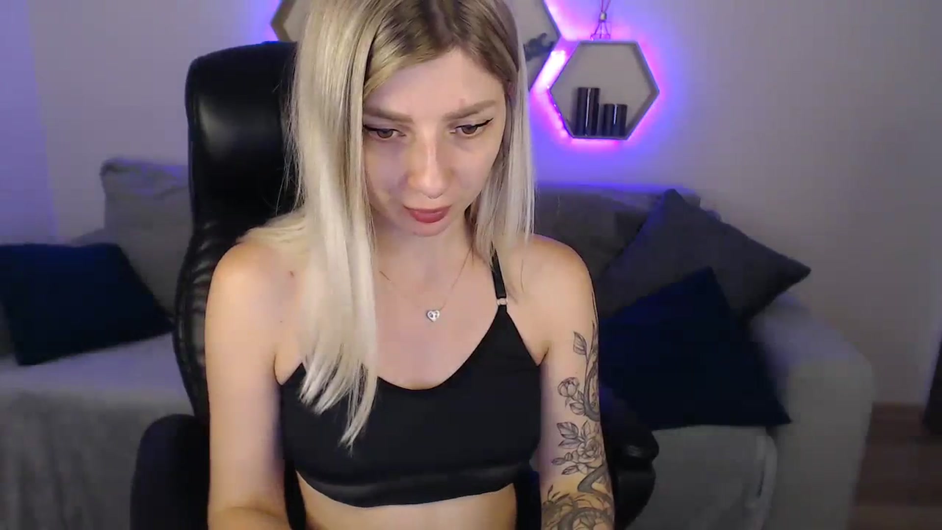 Gallery image thumbnail from NanaFox's myfreecams stream on, 07/29/2023, 09:42 image 19 of 20