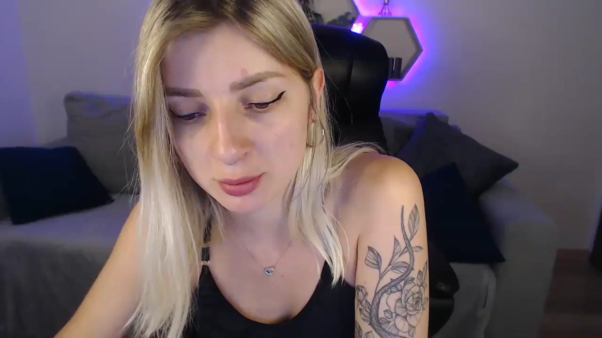 Gallery image thumbnail from NanaFox's myfreecams stream on, 07/29/2023, 10:52 image 11 of 20