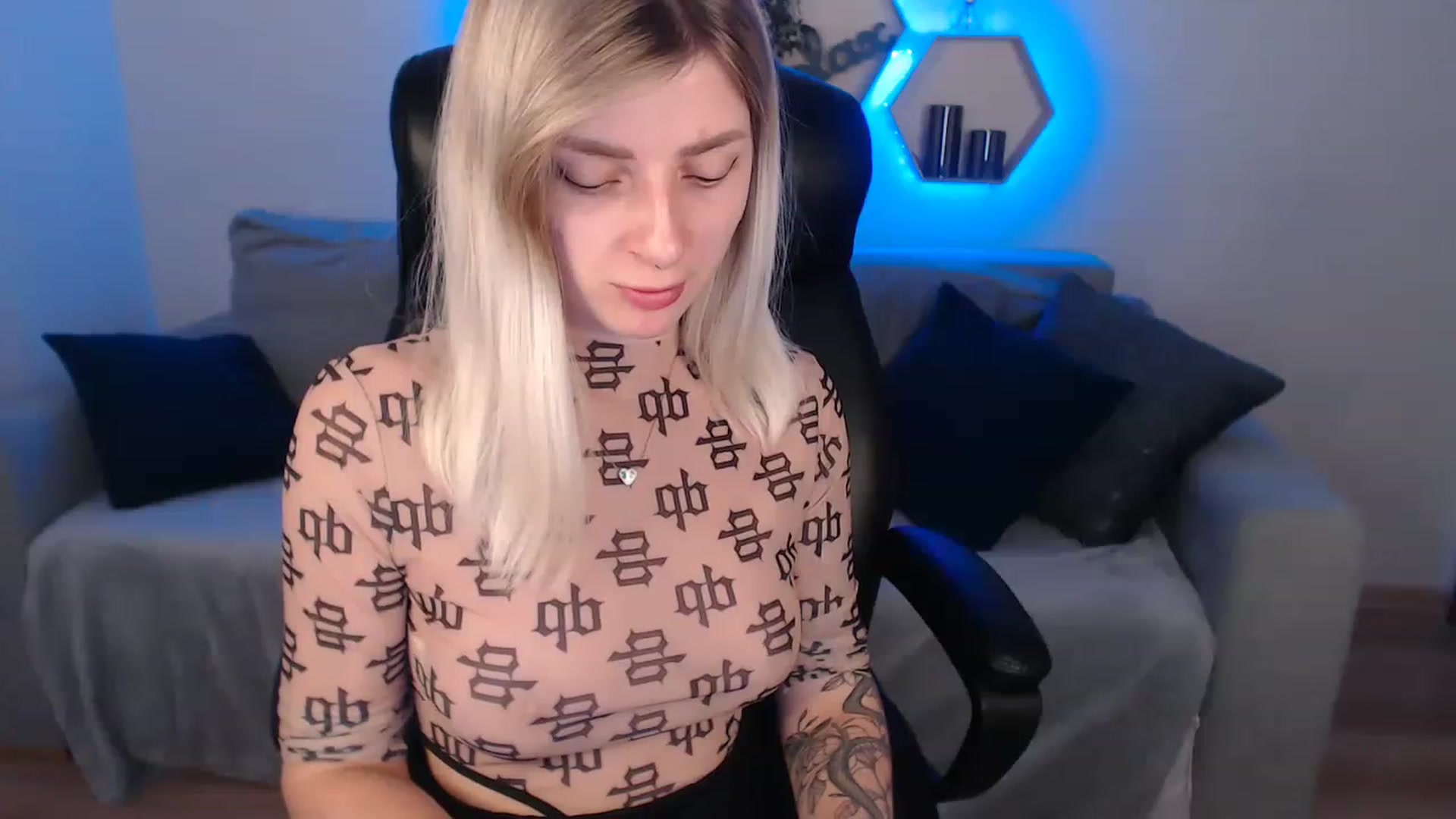 Gallery image thumbnail from NanaFox's myfreecams stream on, 07/30/2023, 12:52 image 5 of 20