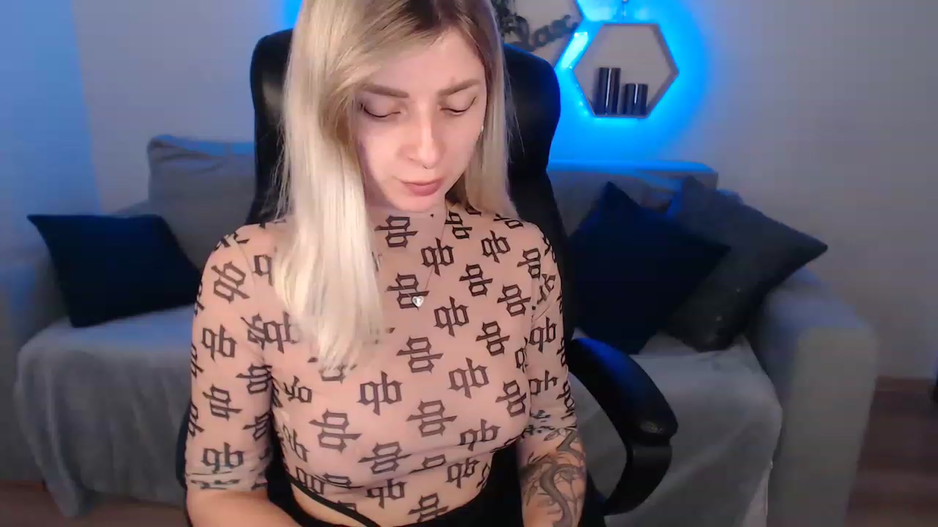 Gallery image thumbnail from NanaFox's myfreecams stream on, 07/30/2023, 12:52 image 6 of 20