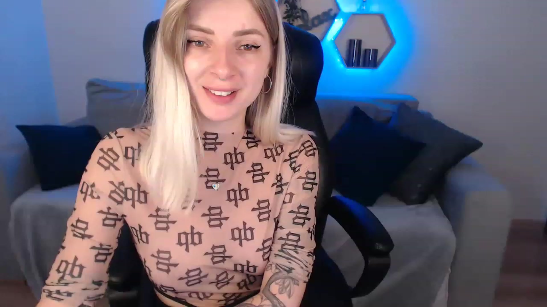 Gallery image thumbnail from NanaFox's myfreecams stream on, 07/30/2023, 12:52 image 3 of 20