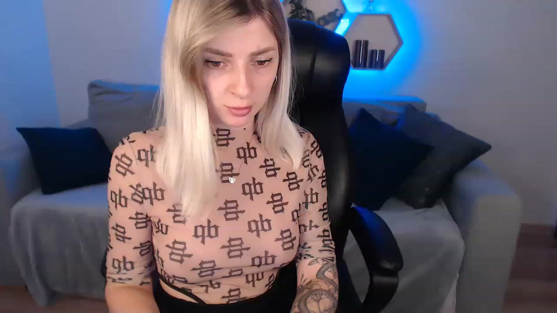 Gallery image thumbnail from NanaFox's myfreecams stream on, 07/30/2023, 12:52 image 4 of 20