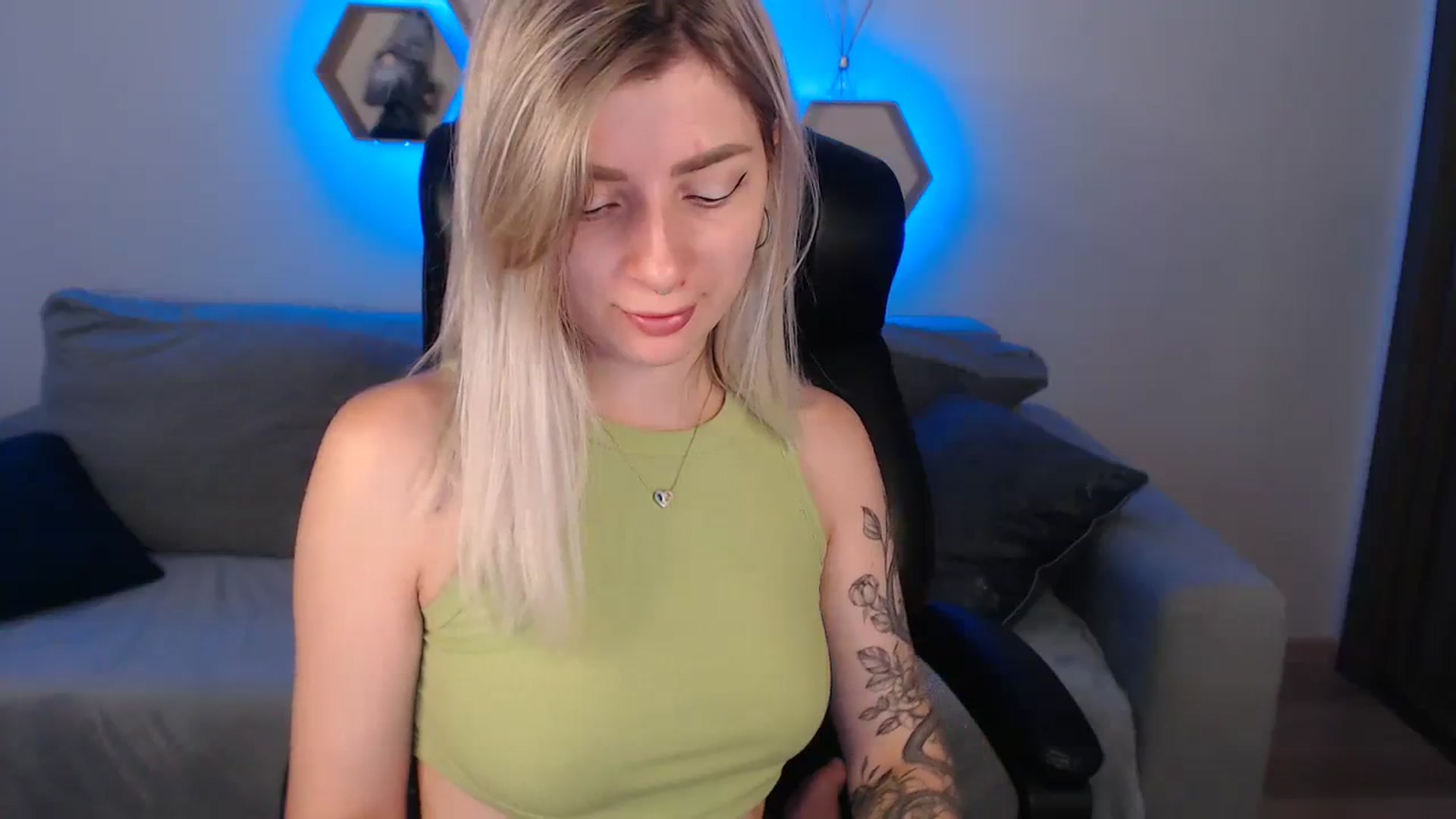 Gallery image thumbnail from NanaFox's myfreecams stream on, 07/31/2023, 08:52 image 10 of 20