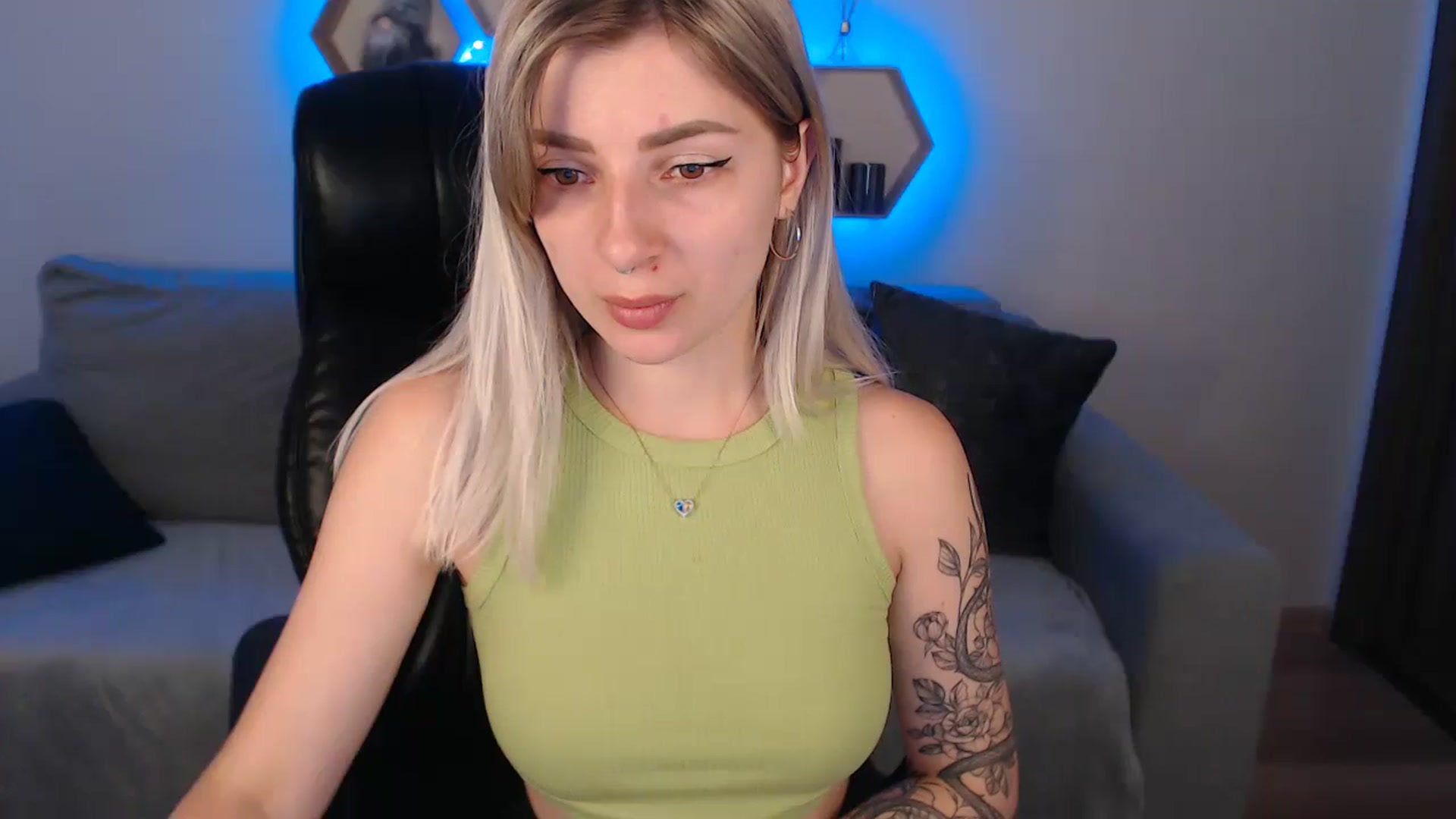 Gallery image thumbnail from NanaFox's myfreecams stream on, 07/31/2023, 10:01 image 13 of 20