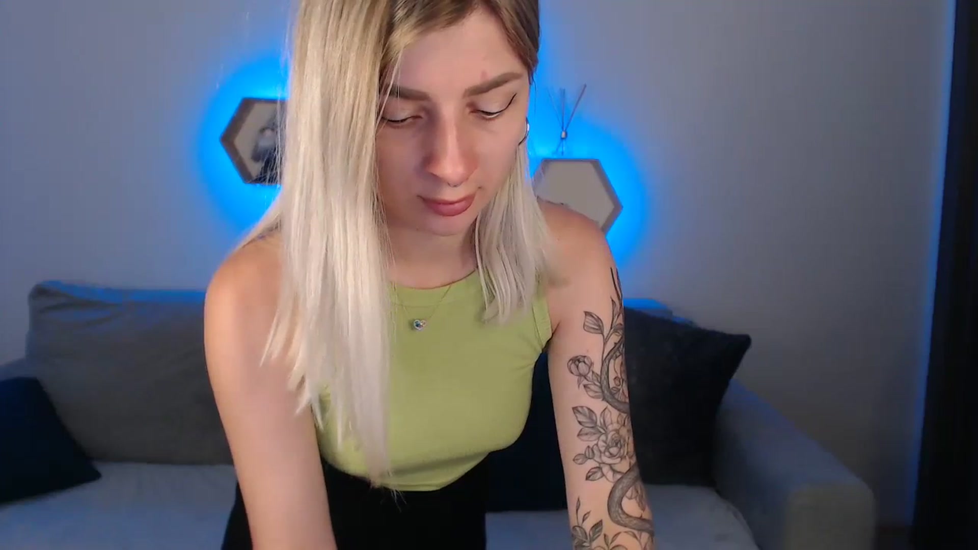Gallery image thumbnail from NanaFox's myfreecams stream on, 07/31/2023, 10:01 image 5 of 20