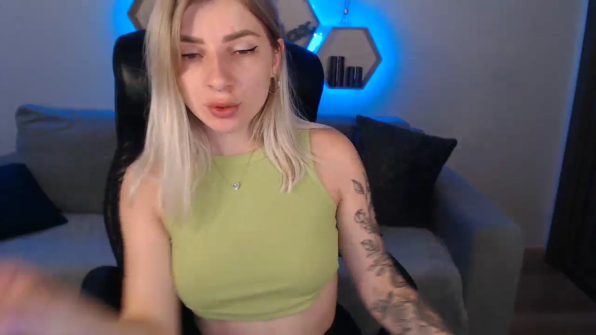 Gallery image thumbnail from NanaFox's myfreecams stream on, 07/31/2023, 10:01 image 9 of 20