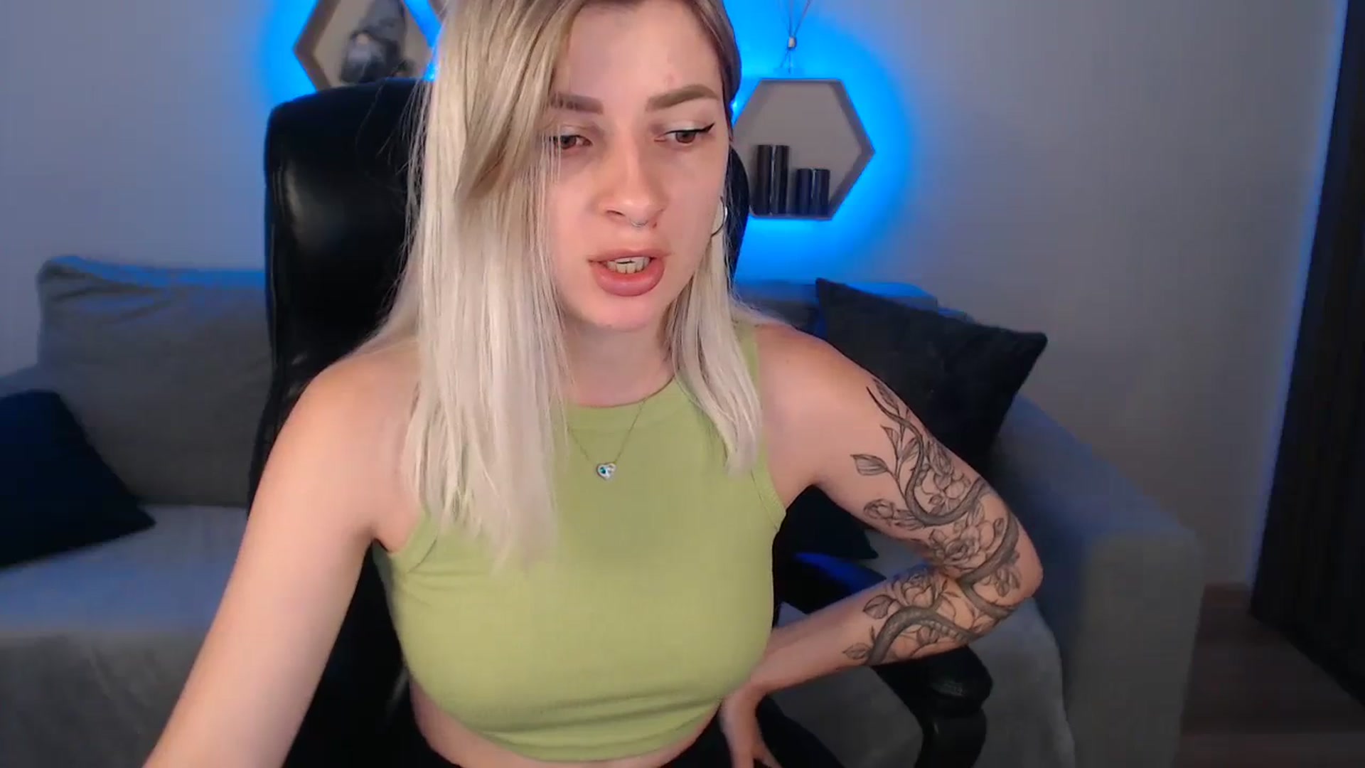 Gallery image thumbnail from NanaFox's myfreecams stream on, 07/31/2023, 10:01 image 15 of 20