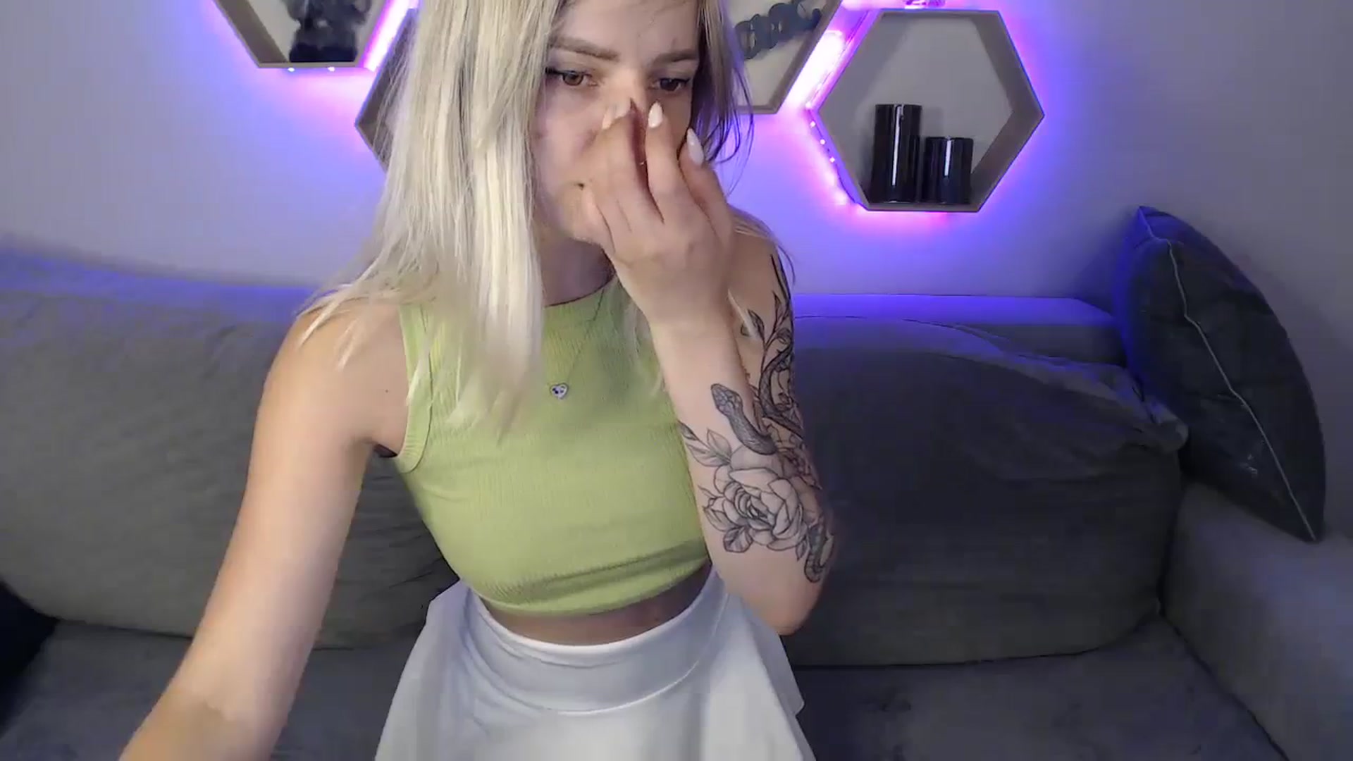 Gallery image thumbnail from NanaFox's myfreecams stream on, 08/22/2023, 14:00 image 11 of 20