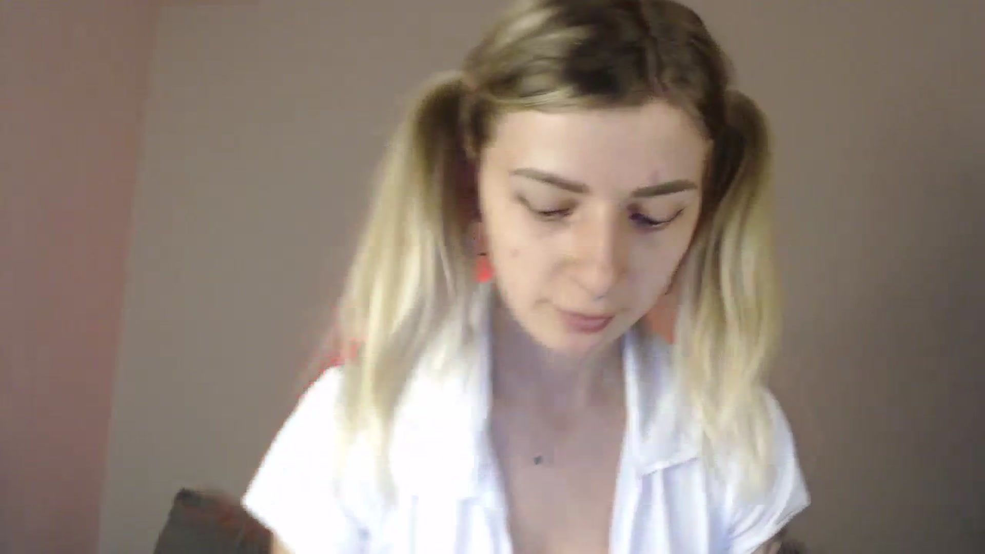 Gallery image thumbnail from NanaFox's myfreecams stream on, 09/01/2023, 09:49 image 20 of 20