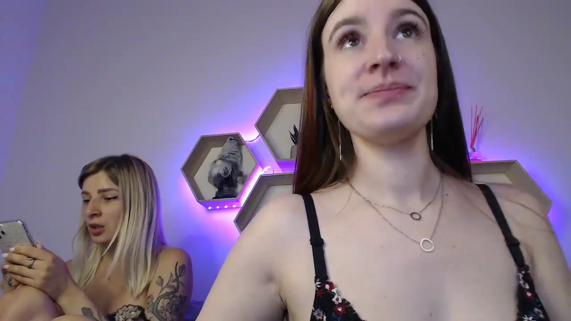 Gallery image thumbnail from NanaFox's myfreecams stream on, 09/06/2023, 11:14 image 10 of 20