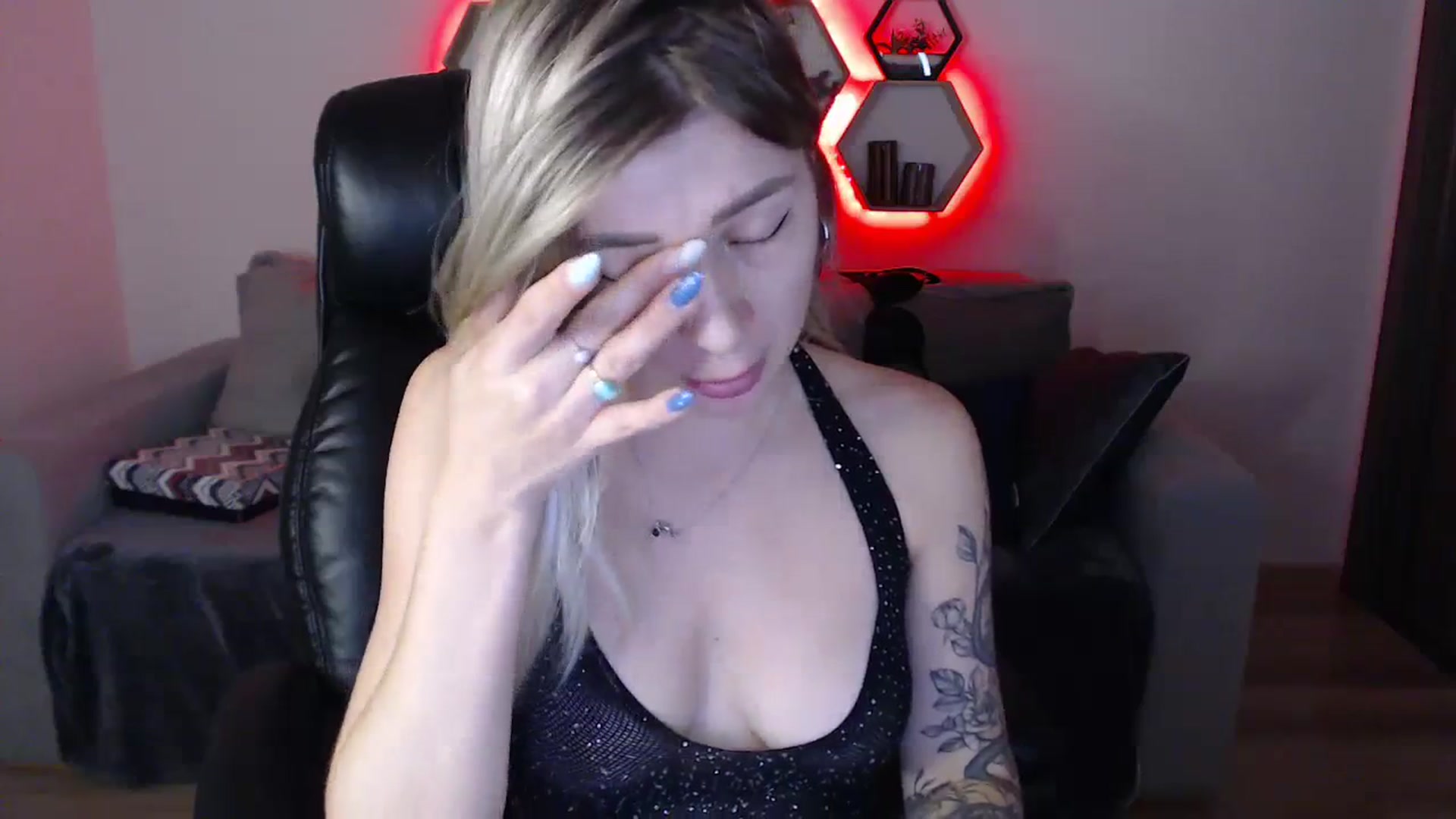 Gallery image thumbnail from NanaFox's myfreecams stream on, 10/12/2023, 11:43 image 18 of 20