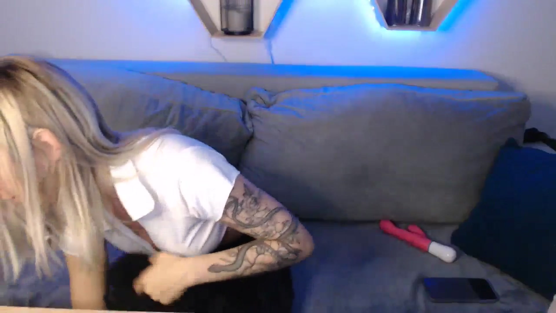 Gallery image thumbnail from NanaFox's myfreecams stream on, 10/24/2023, 11:53 image 15 of 20