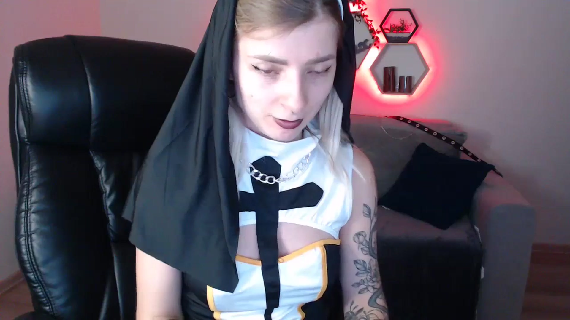 Gallery image thumbnail from NanaFox's myfreecams stream on, 10/31/2023, 10:27 image 13 of 20