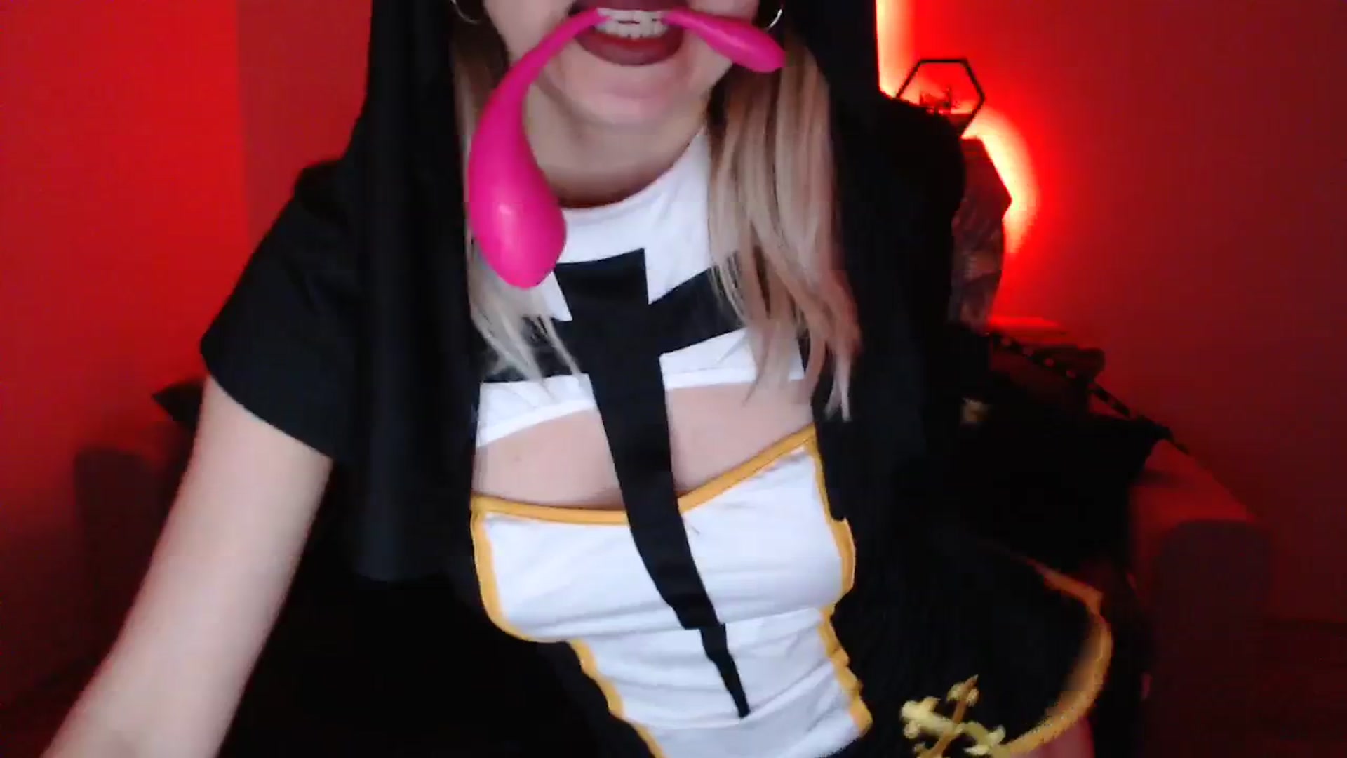 Gallery image thumbnail from NanaFox's myfreecams stream on, 10/31/2023, 10:27 image 11 of 20