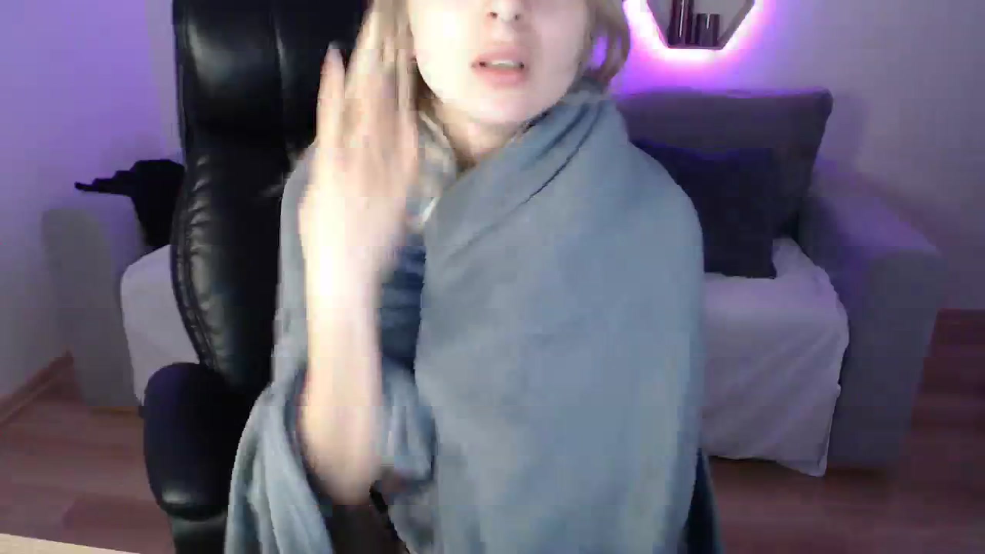 Gallery image thumbnail from NanaFox's myfreecams stream on, 11/24/2023, 12:34 image 7 of 20