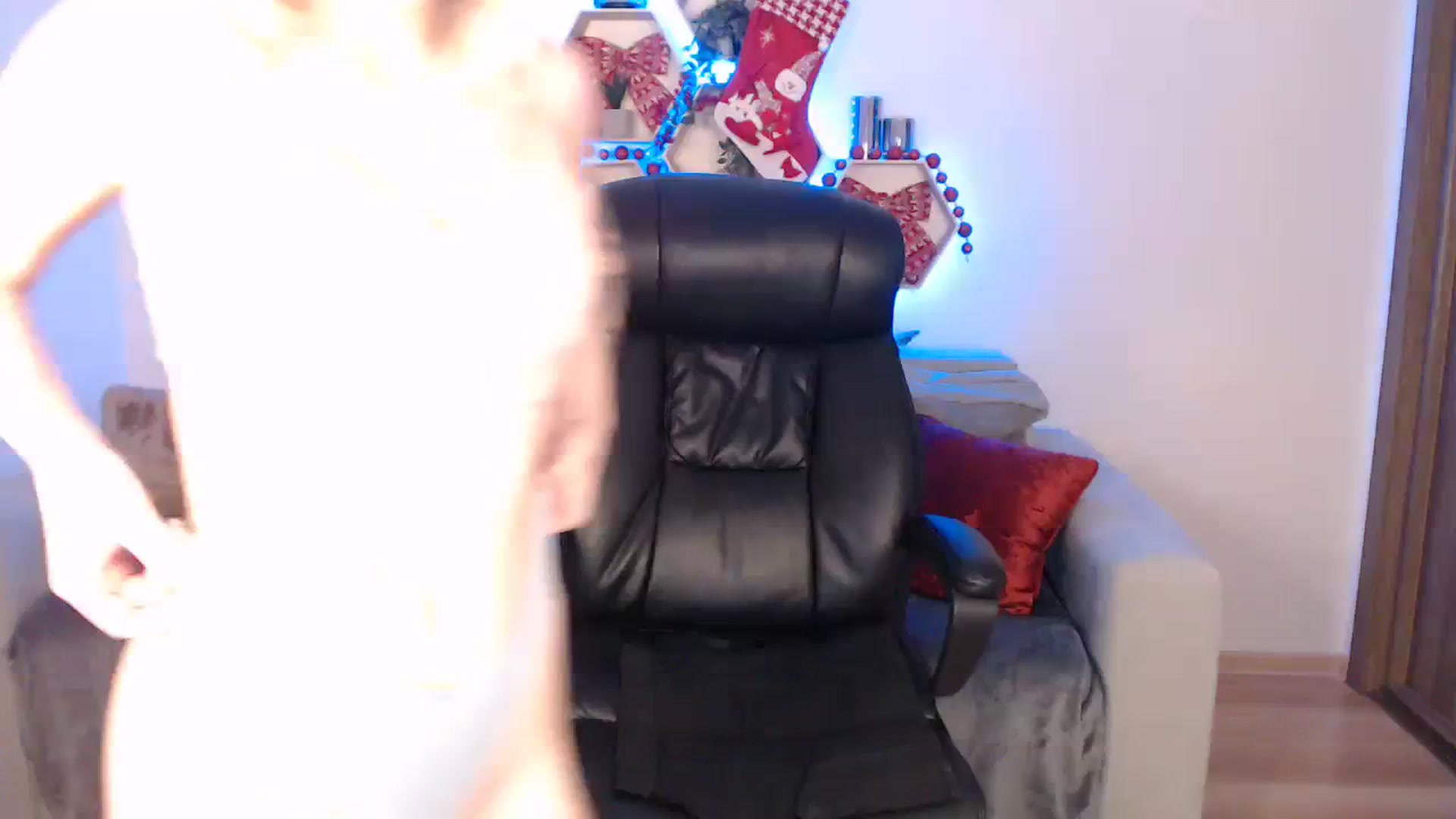 Gallery image thumbnail from NanaFox's myfreecams stream on, 01/05/2024, 09:54 image 1 of 20