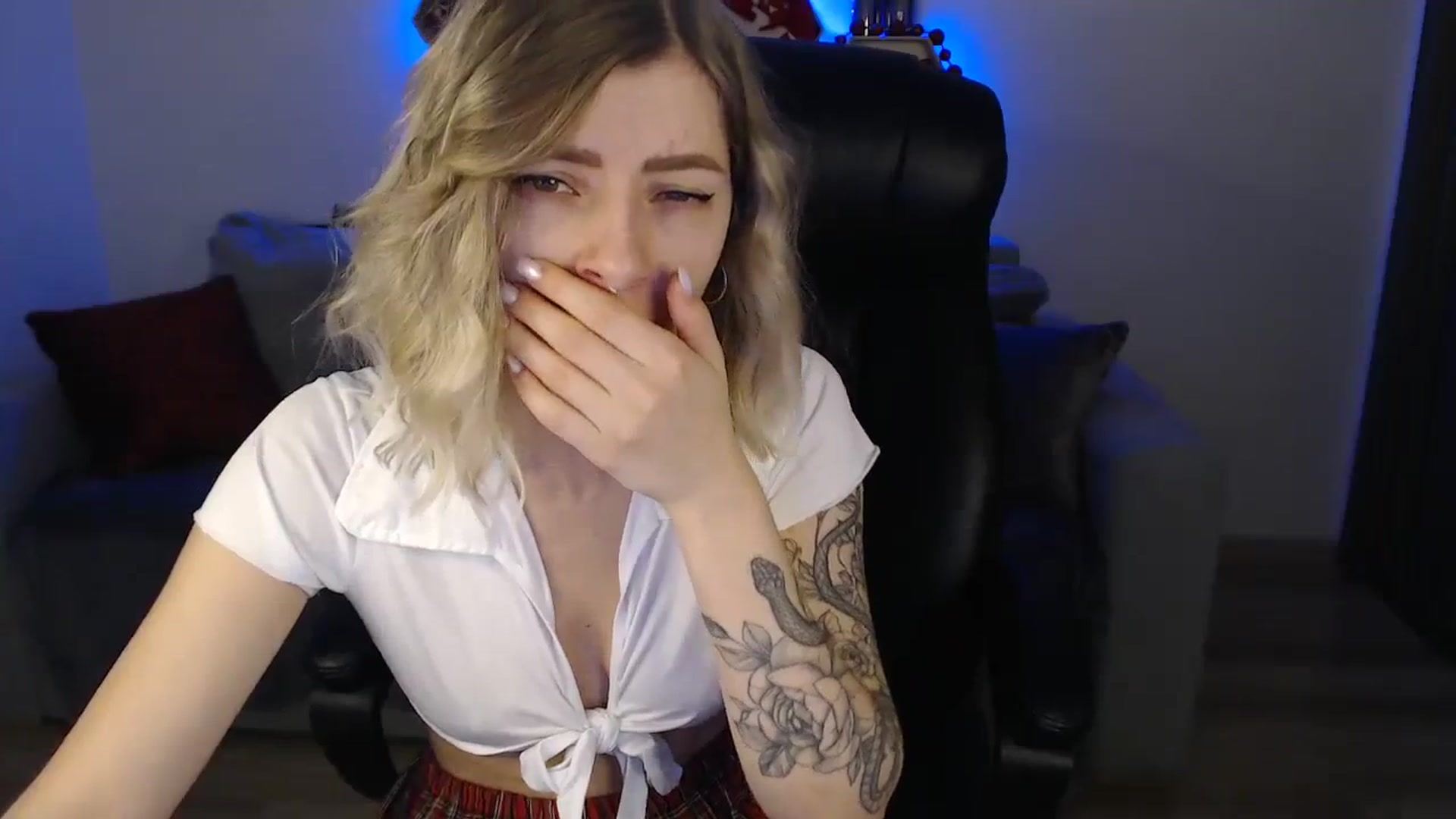 Gallery image thumbnail from NanaFox's myfreecams stream on, 01/06/2024, 11:07 image 3 of 20