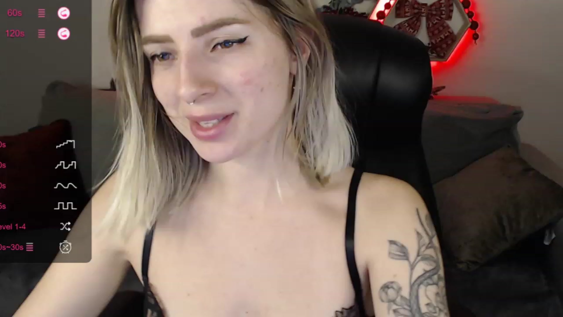 Gallery image thumbnail from NanaFox's myfreecams stream on, 01/12/2024, 13:05 image 20 of 20