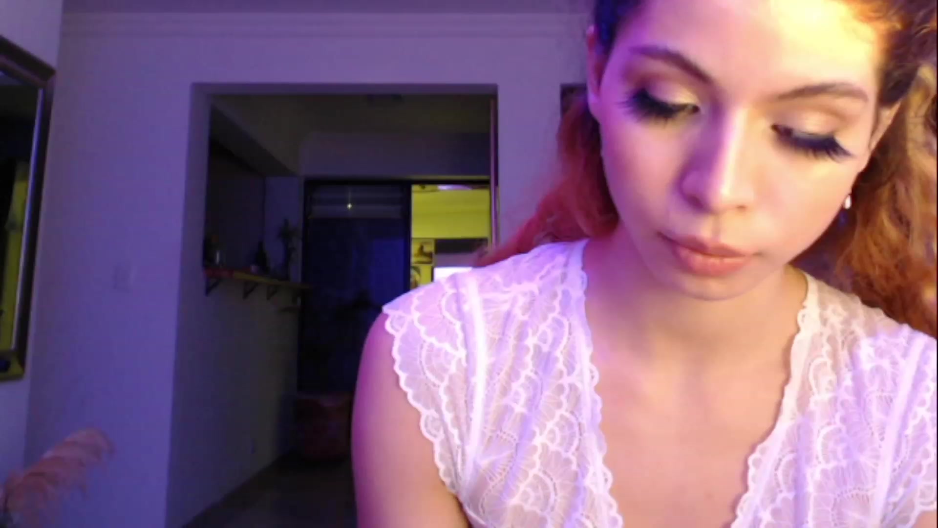 Gallery image thumbnail from Nana_Belle's myfreecams stream on, 11/16/2022, 08:15 image 9 of 20