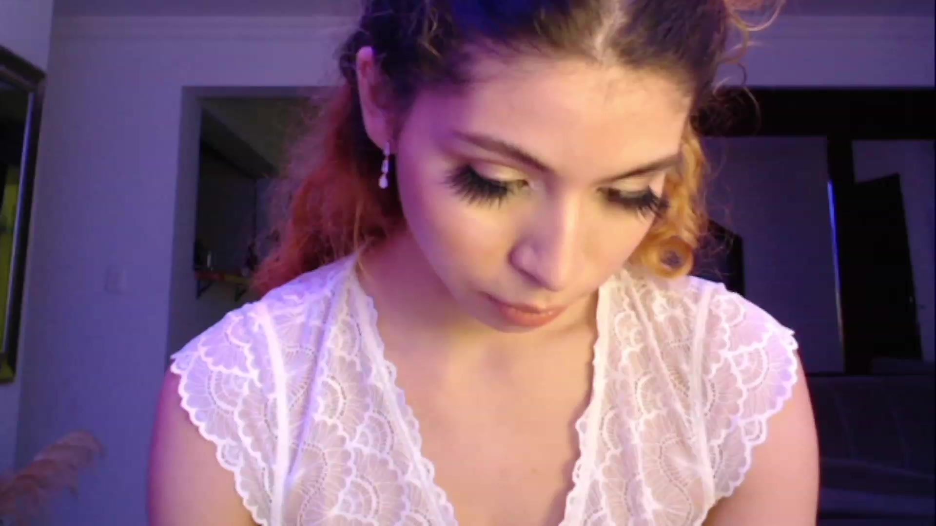 Gallery image thumbnail from Nana_Belle's myfreecams stream on, 11/16/2022, 08:15 image 13 of 20
