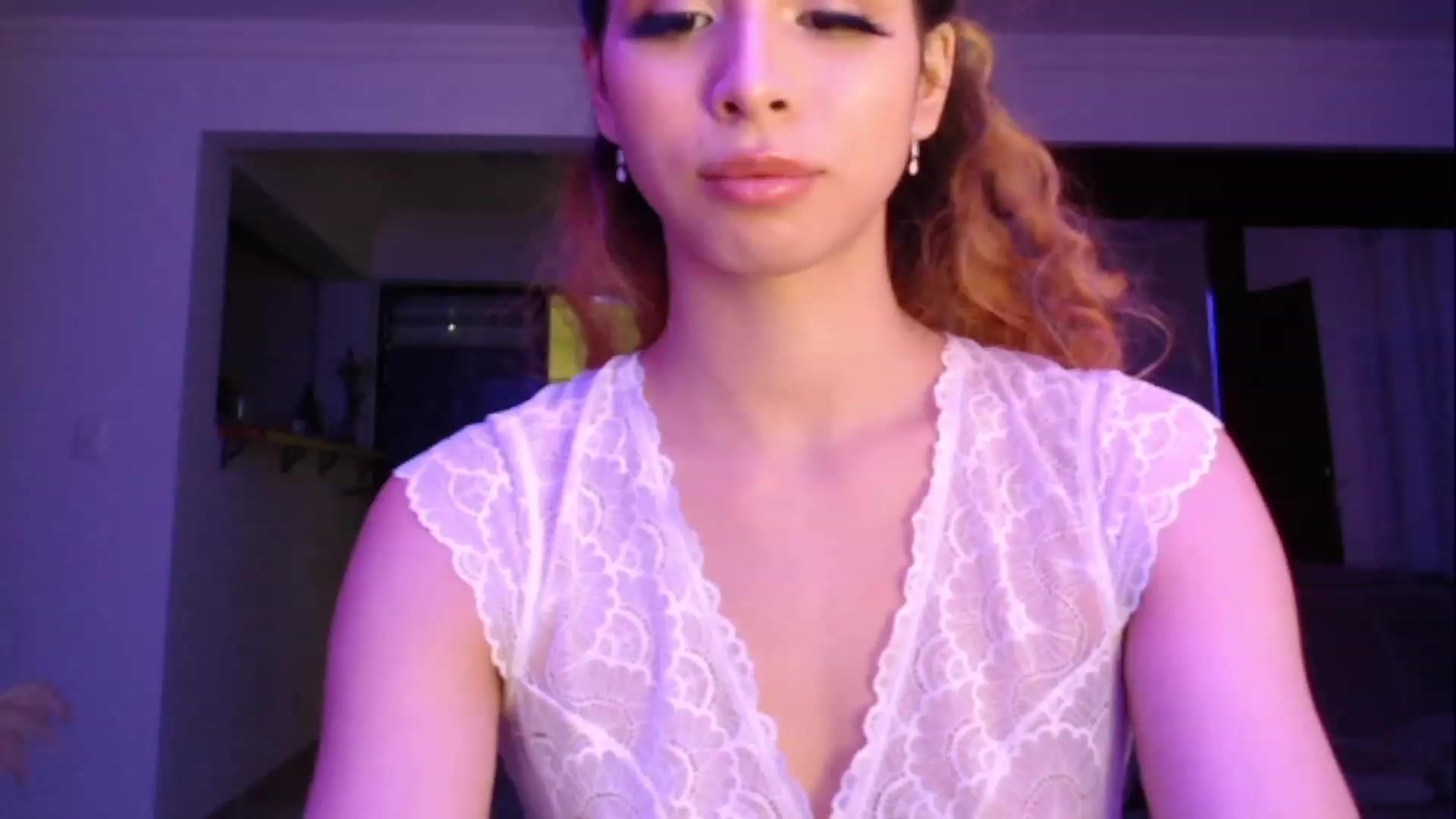 Gallery image thumbnail from Nana_Belle's myfreecams stream on, 11/16/2022, 08:15 image 3 of 20