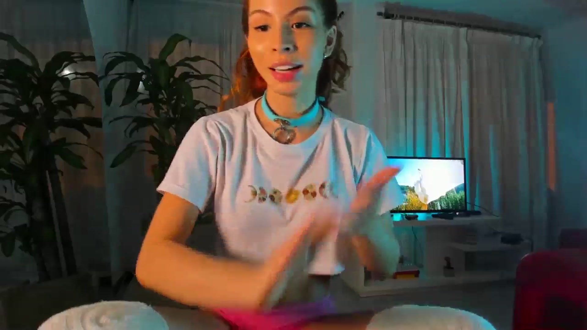 Gallery image thumbnail from Nana_Belle's myfreecams stream on, 08/17/2023, 03:56 image 3 of 20