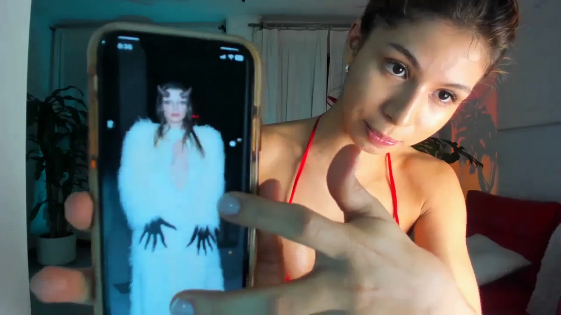 Gallery image thumbnail from Nana_Belle's myfreecams stream on, 10/29/2023, 01:41 image 18 of 20