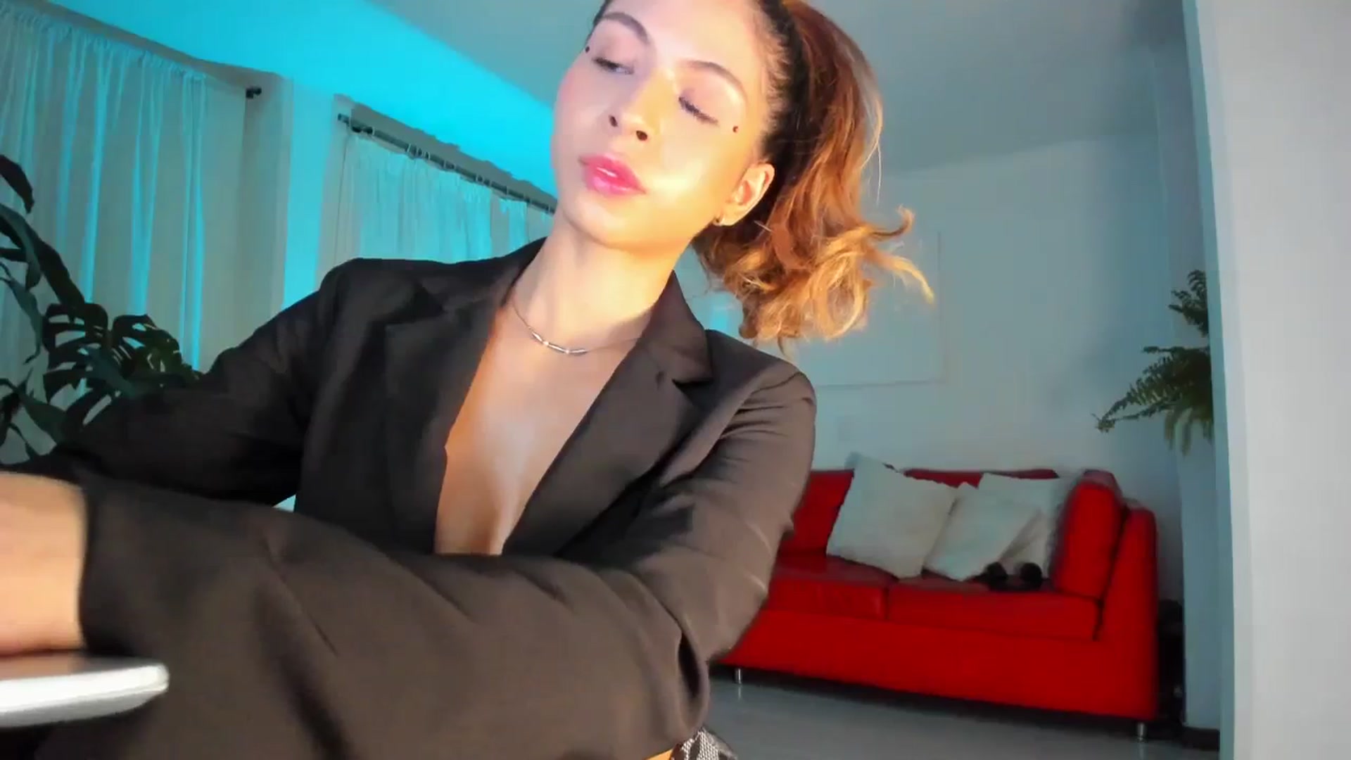 Gallery image thumbnail from Nana_Belle's myfreecams stream on, 12/14/2023, 04:03 image 15 of 20