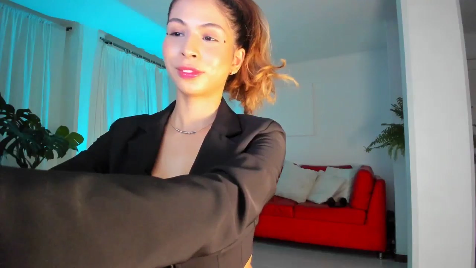 Gallery image thumbnail from Nana_Belle's myfreecams stream on, 12/14/2023, 04:03 image 9 of 20
