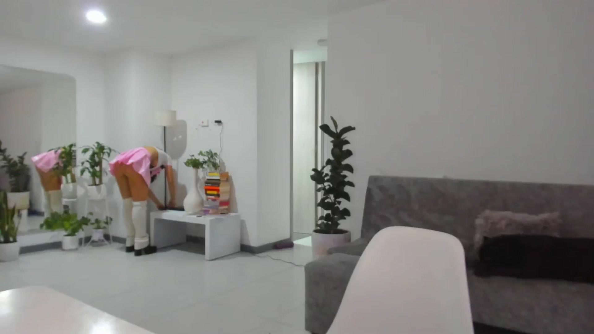 Gallery image thumbnail from Nana_Belle's myfreecams stream on, 05/03/2024, 23:20 image 18 of 20