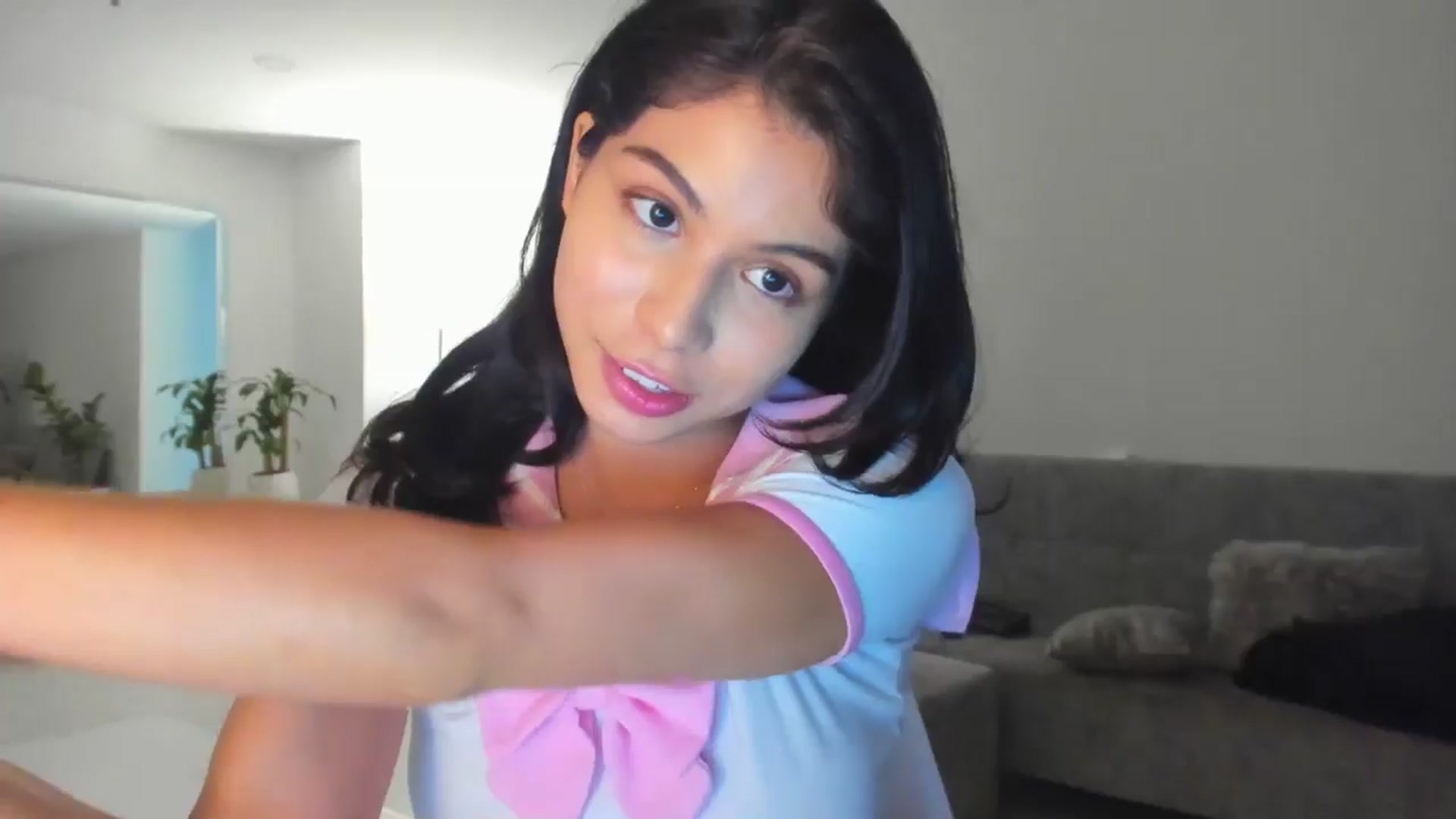 Gallery image thumbnail from Nana_Belle's myfreecams stream on, 05/04/2024, 24:41 image 16 of 20