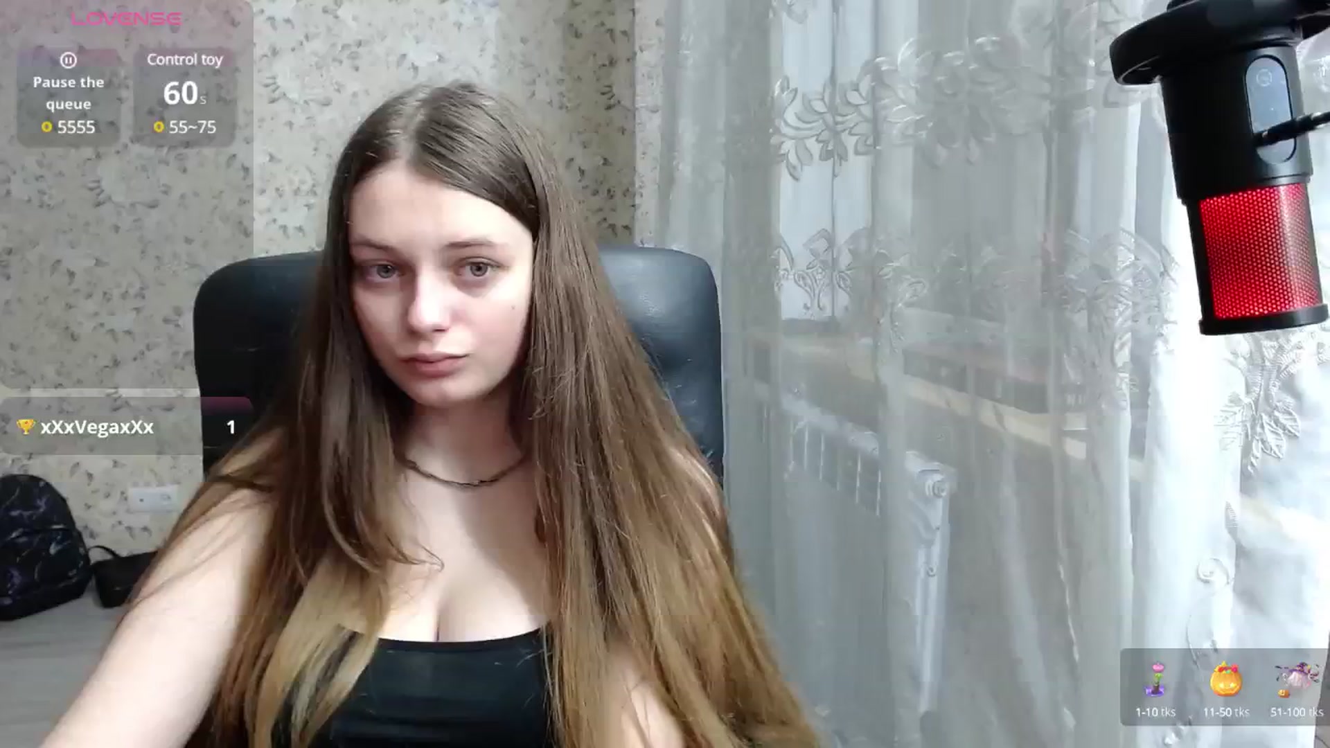 Gallery image thumbnail from Nana_Hot's myfreecams stream on, 12/17/2024, 19:19 image 16 of 20