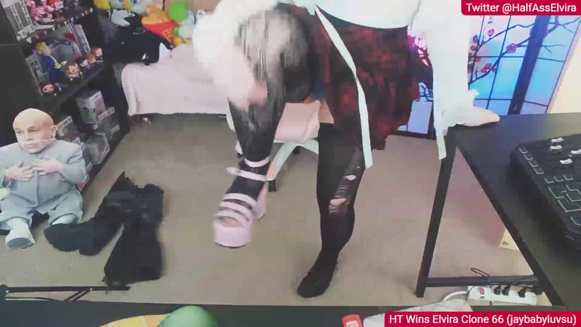 Gallery image thumbnail from Nana_Queen's myfreecams stream on, 01/21/2023, 13:02 image 17 of 20