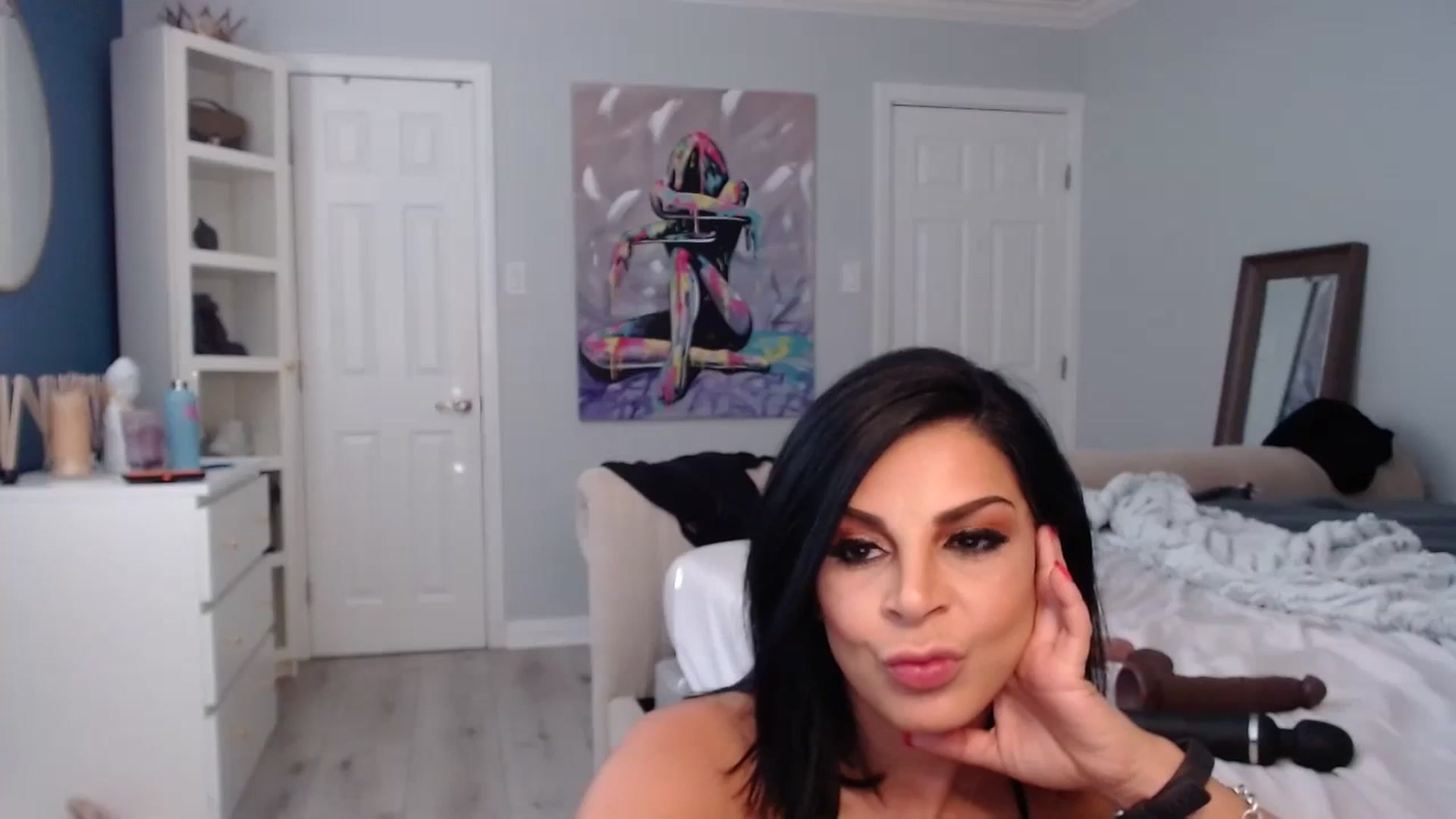 Gallery image thumbnail from NancyFlux1's myfreecams stream on, 08/26/2023, 24:46 image 7 of 20