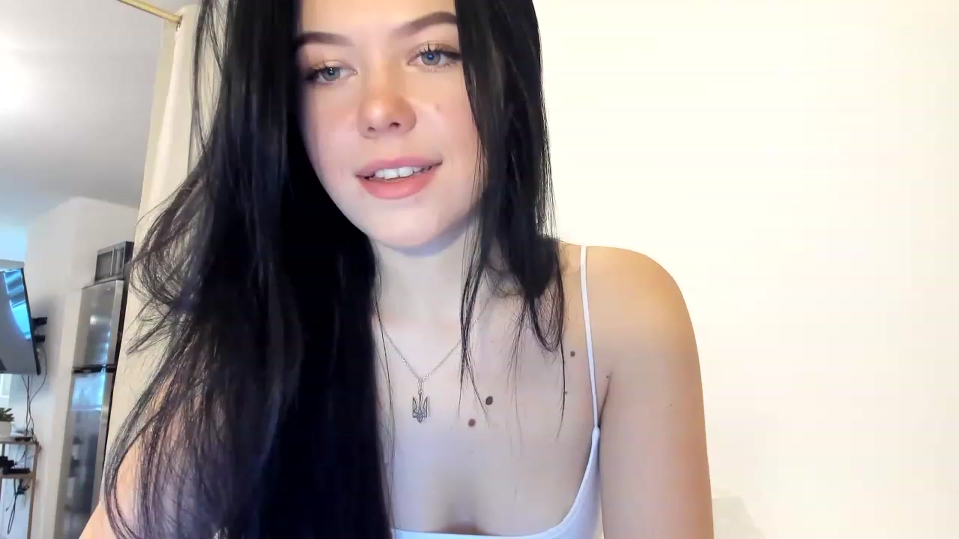 Gallery image thumbnail from Nancy_Morris's myfreecams stream on, 01/08/2023, 19:39 image 16 of 20