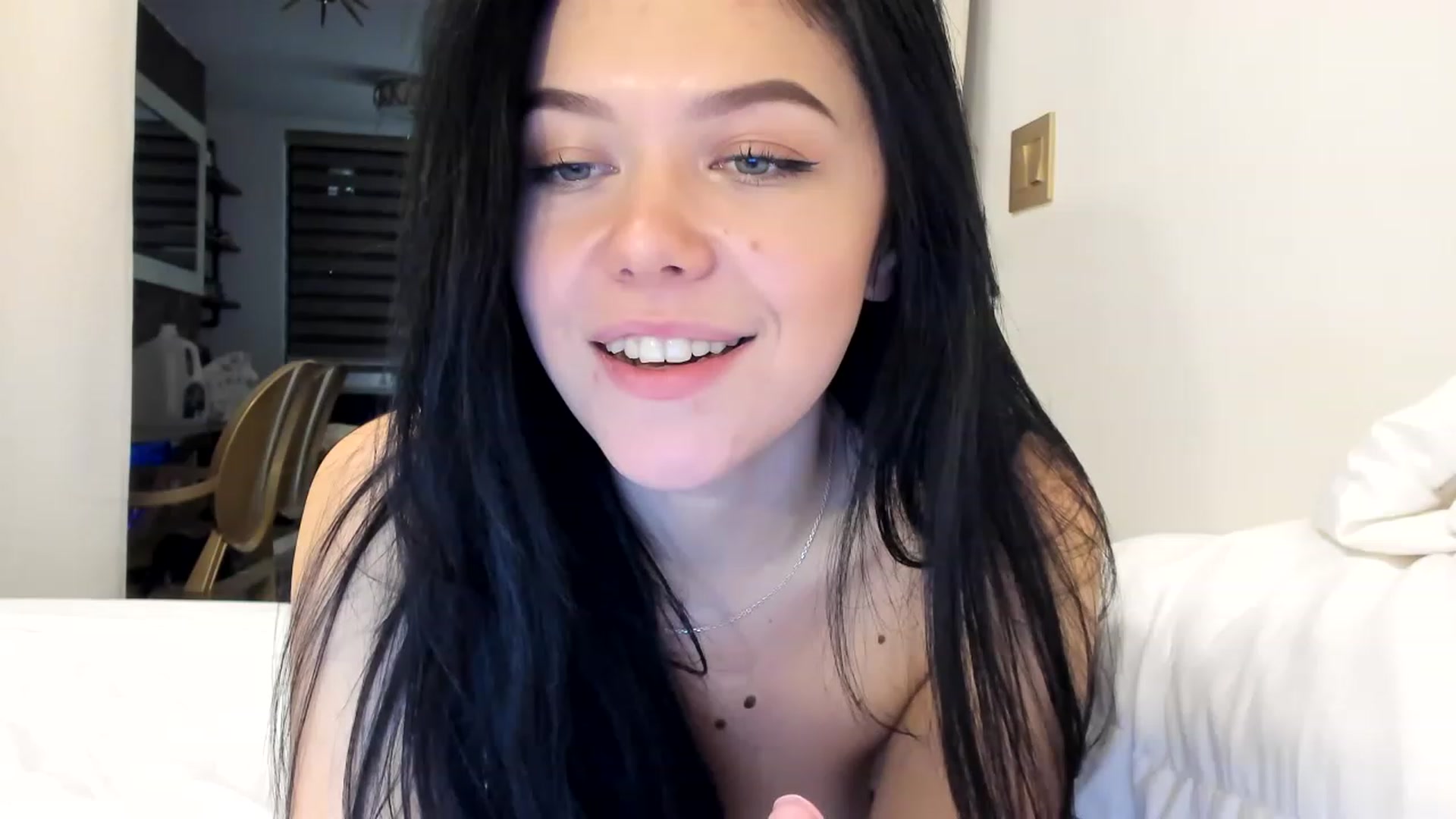 Gallery image thumbnail from Nancy_Morris's myfreecams stream on, 01/09/2023, 03:01 image 12 of 20