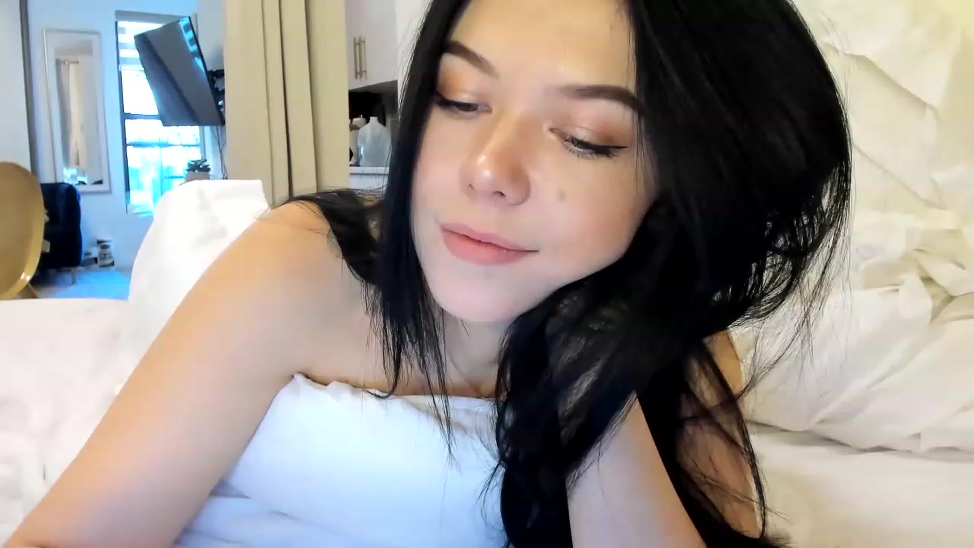 Gallery image thumbnail from Nancy_Morris's myfreecams stream on, 01/09/2023, 20:06 image 5 of 20