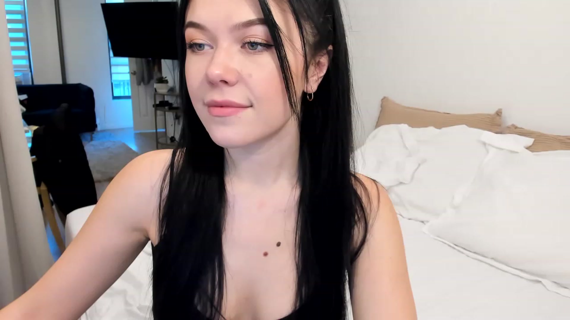 Gallery image thumbnail from Nancy_Morris's myfreecams stream on, 01/18/2023, 21:21 image 2 of 20