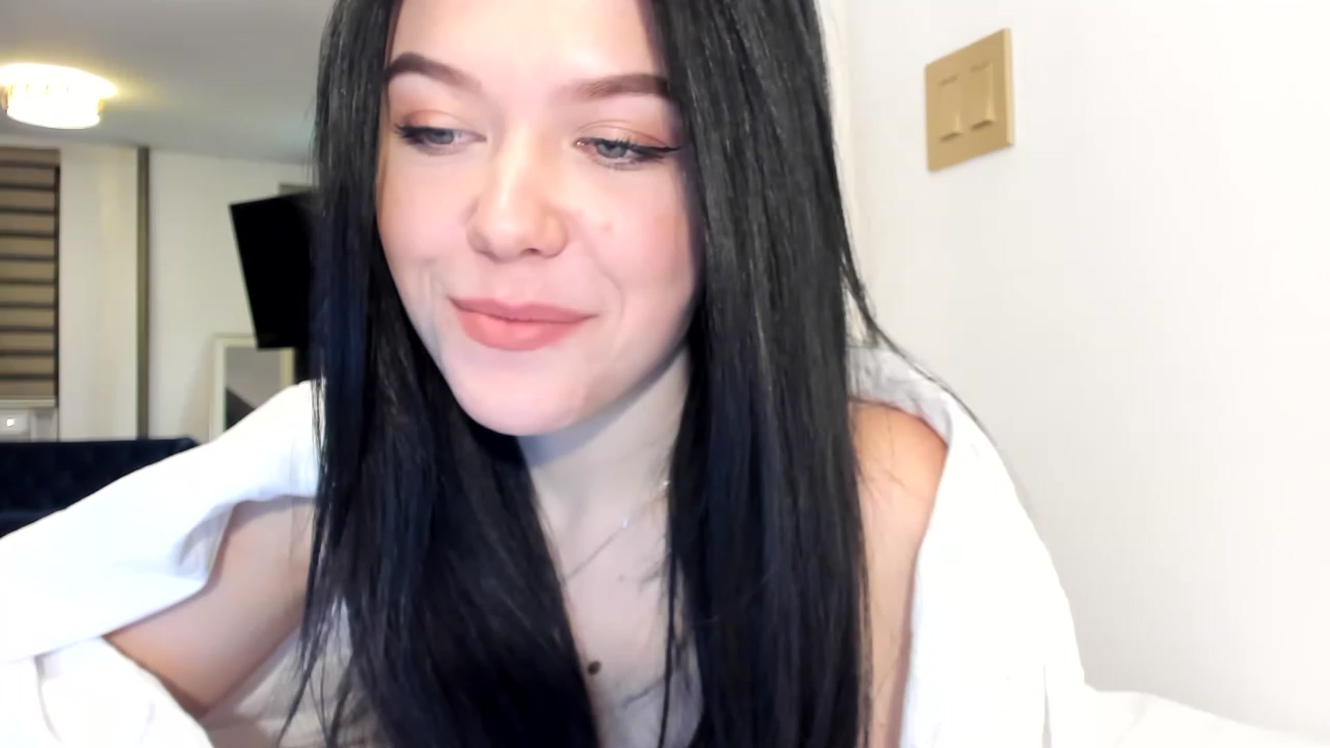 Gallery image thumbnail from Nancy_Morris's myfreecams stream on, 01/27/2023, 24:22 image 15 of 20