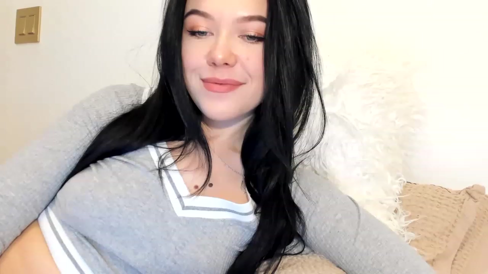 Gallery image thumbnail from Nancy_Morris's myfreecams stream on, 01/27/2023, 22:31 image 10 of 20