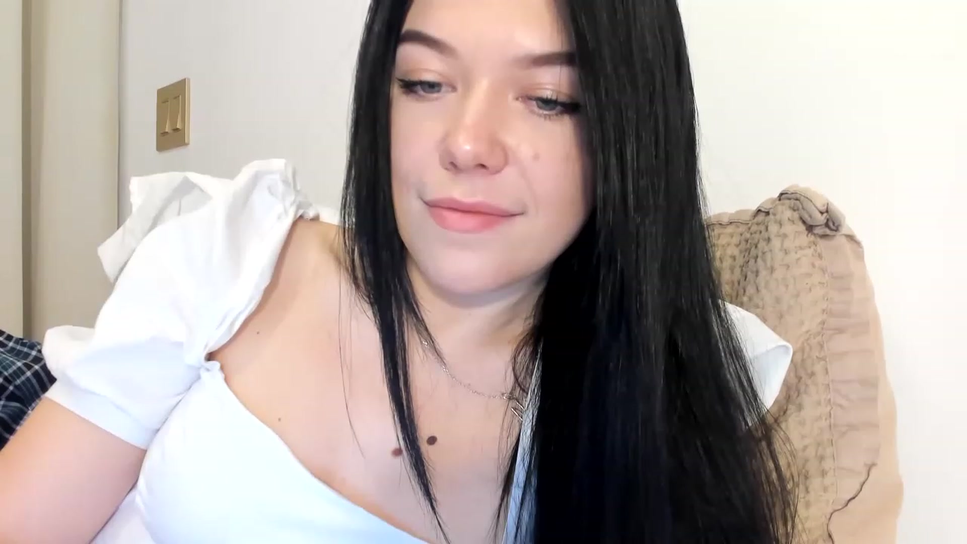 Gallery image thumbnail from Nancy_Morris's myfreecams stream on, 01/30/2023, 22:48 image 14 of 20