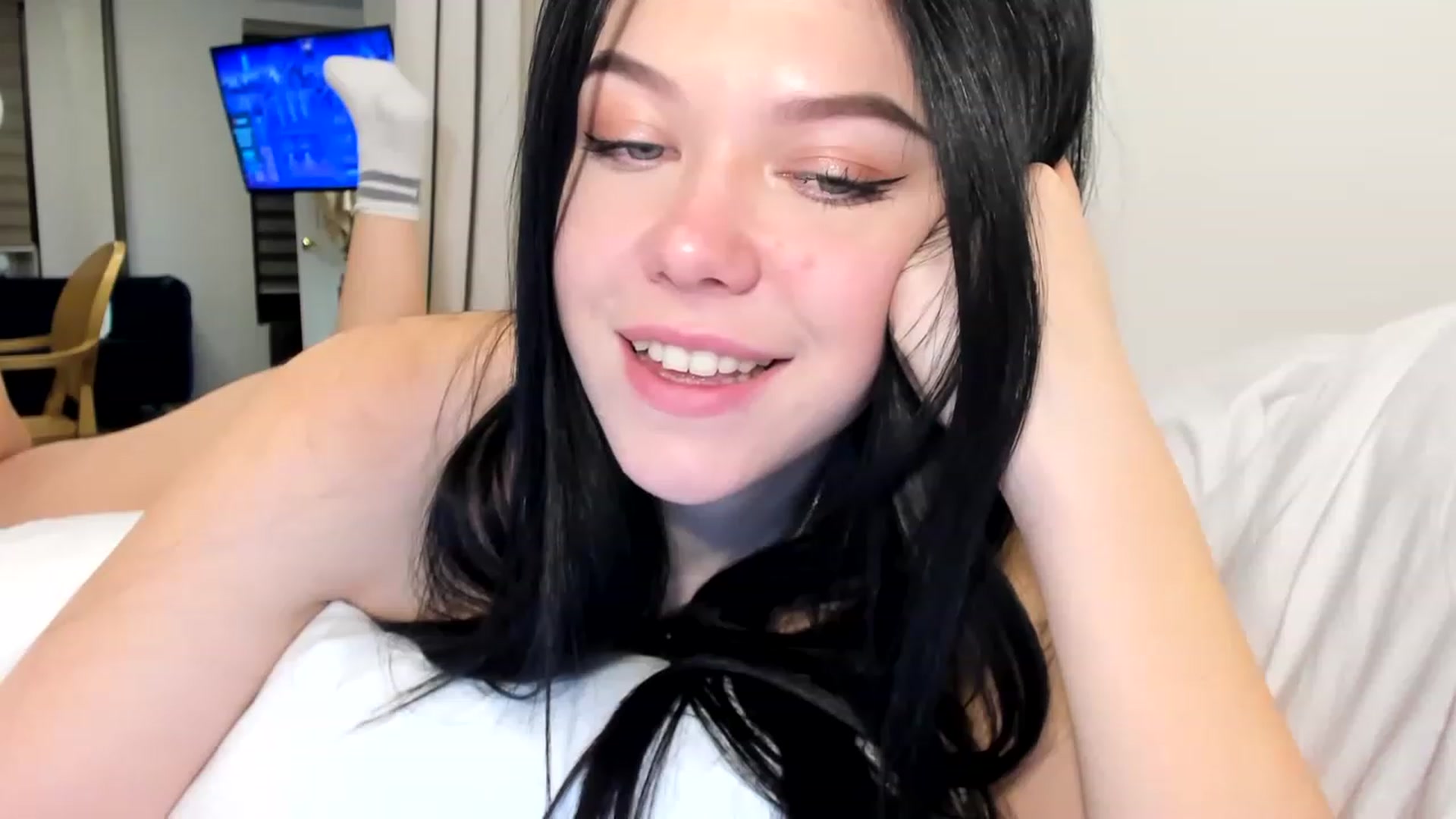 Gallery image thumbnail from Nancy_Morris's myfreecams stream on, 02/03/2023, 01:37 image 8 of 20