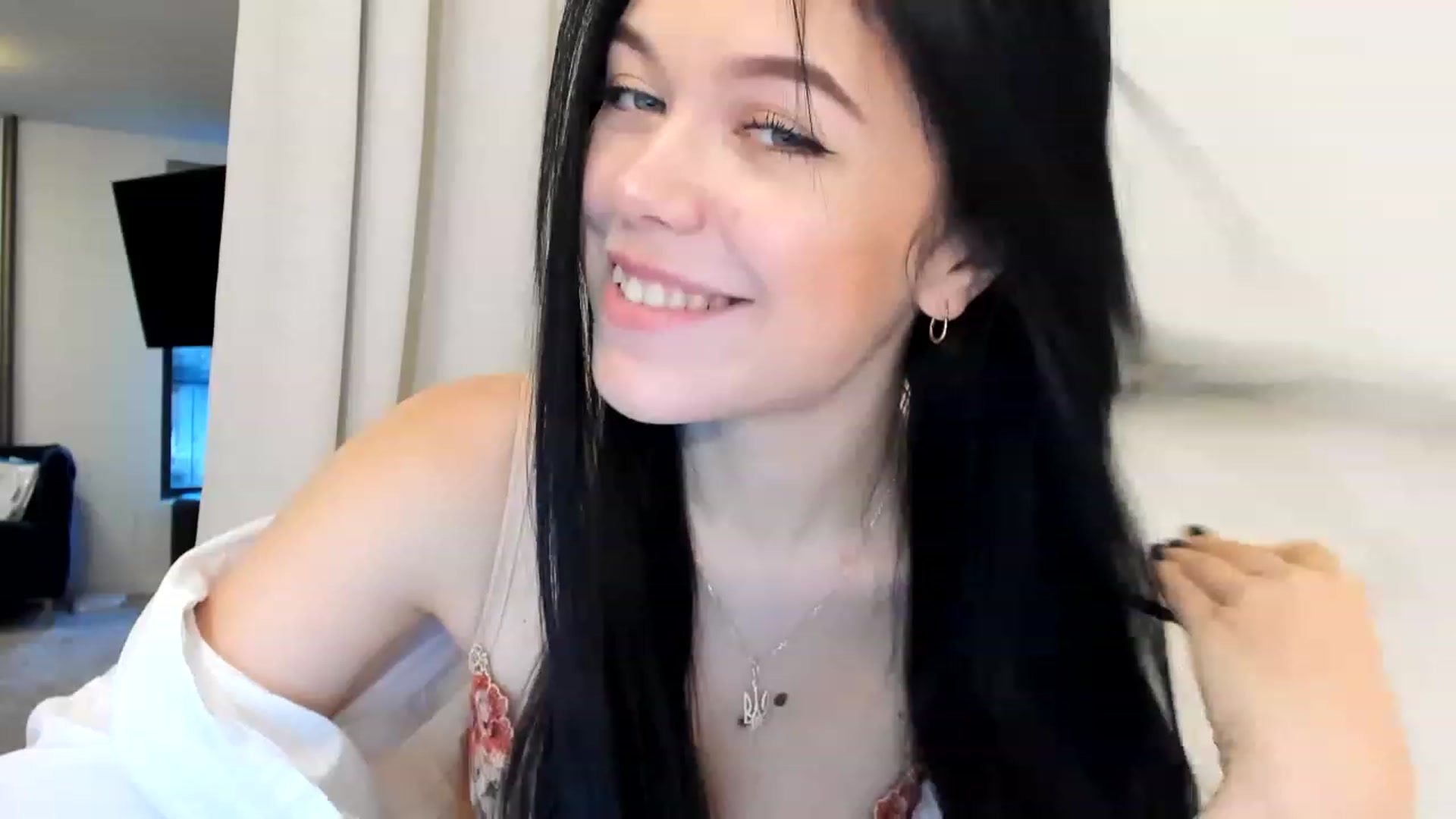 Gallery image thumbnail from Nancy_Morris's myfreecams stream on, 02/03/2023, 22:05 image 15 of 20