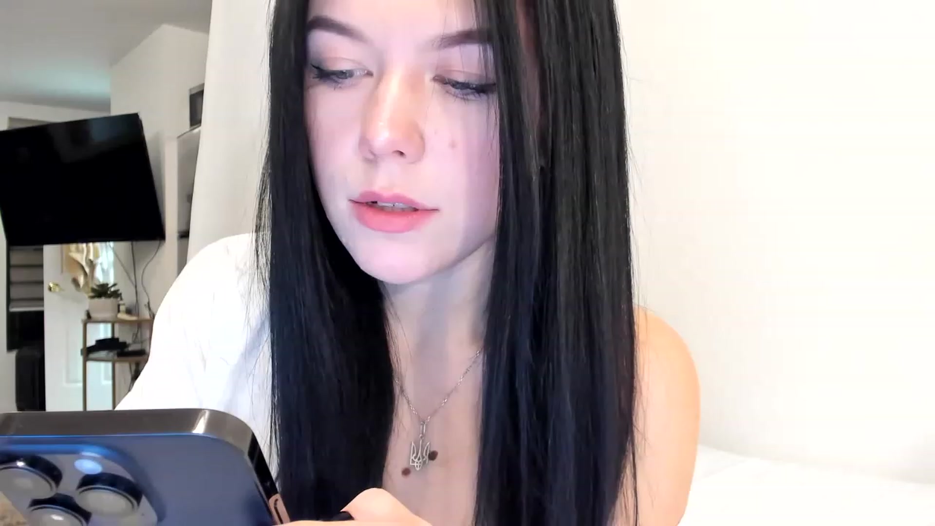 Gallery image thumbnail from Nancy_Morris's myfreecams stream on, 02/04/2023, 24:00 image 1 of 20