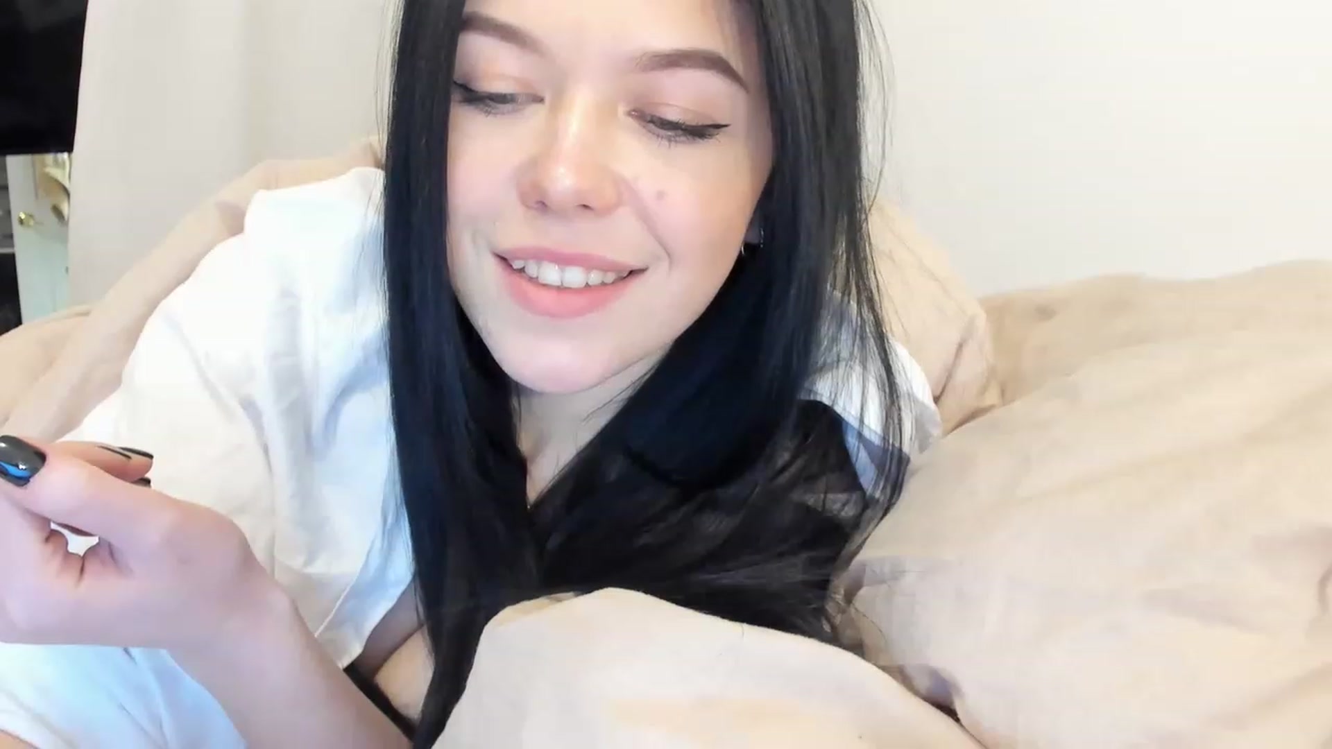 Gallery image thumbnail from Nancy_Morris's myfreecams stream on, 02/04/2023, 02:27 image 15 of 20