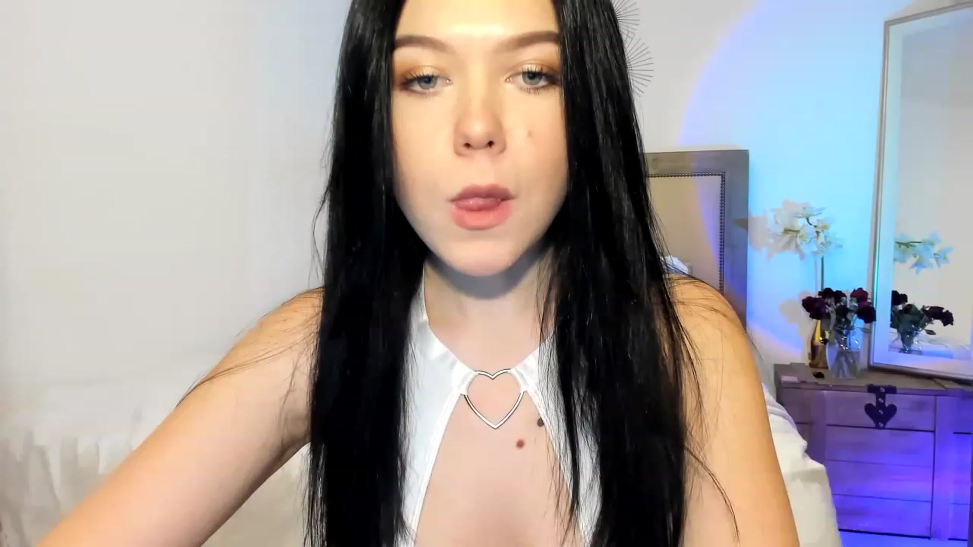 Gallery image thumbnail from Nancy_Morris's myfreecams stream on, 02/09/2023, 23:40 image 18 of 20