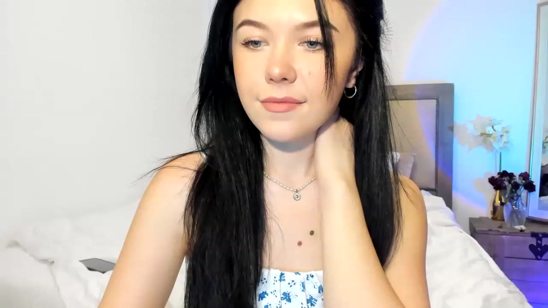 Gallery image thumbnail from Nancy_Morris's myfreecams stream on, 02/10/2023, 21:17 image 4 of 20