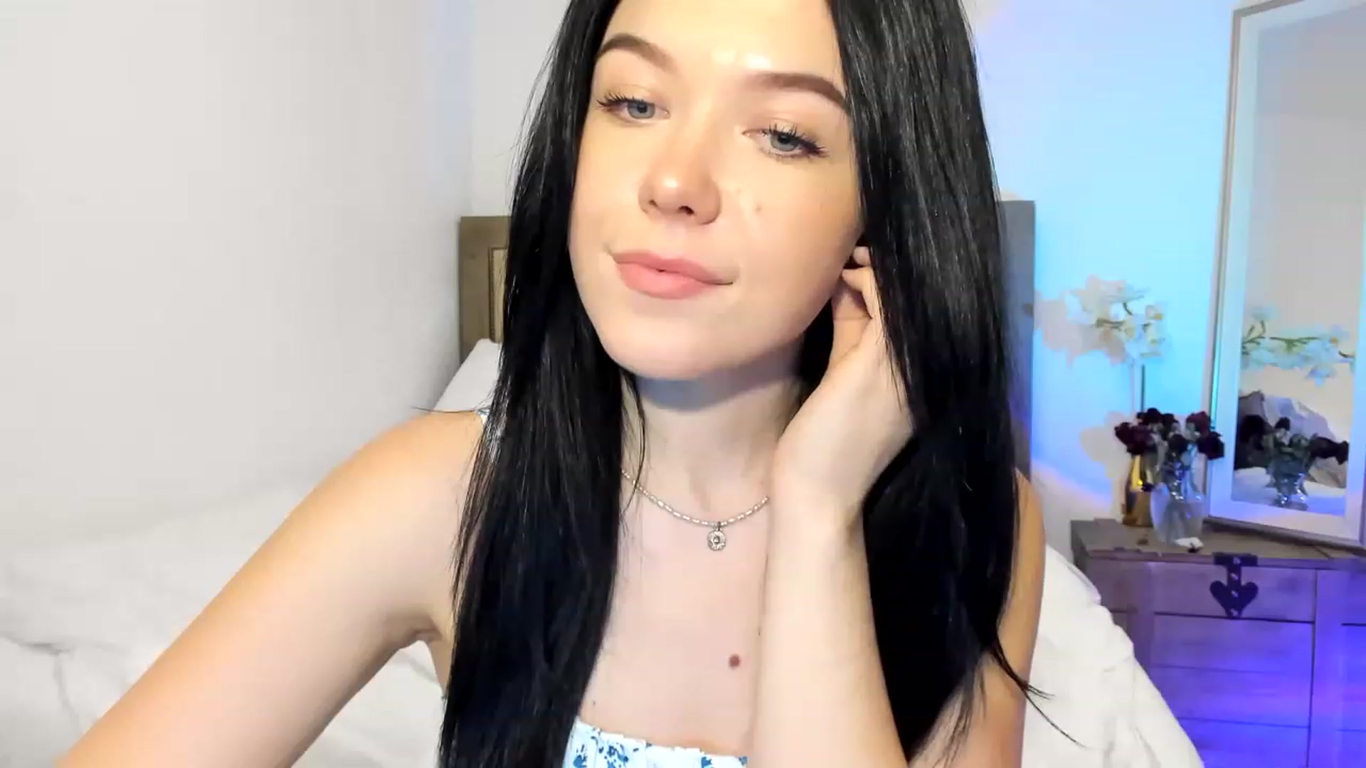 Gallery image thumbnail from Nancy_Morris's myfreecams stream on, 02/10/2023, 22:56 image 14 of 20